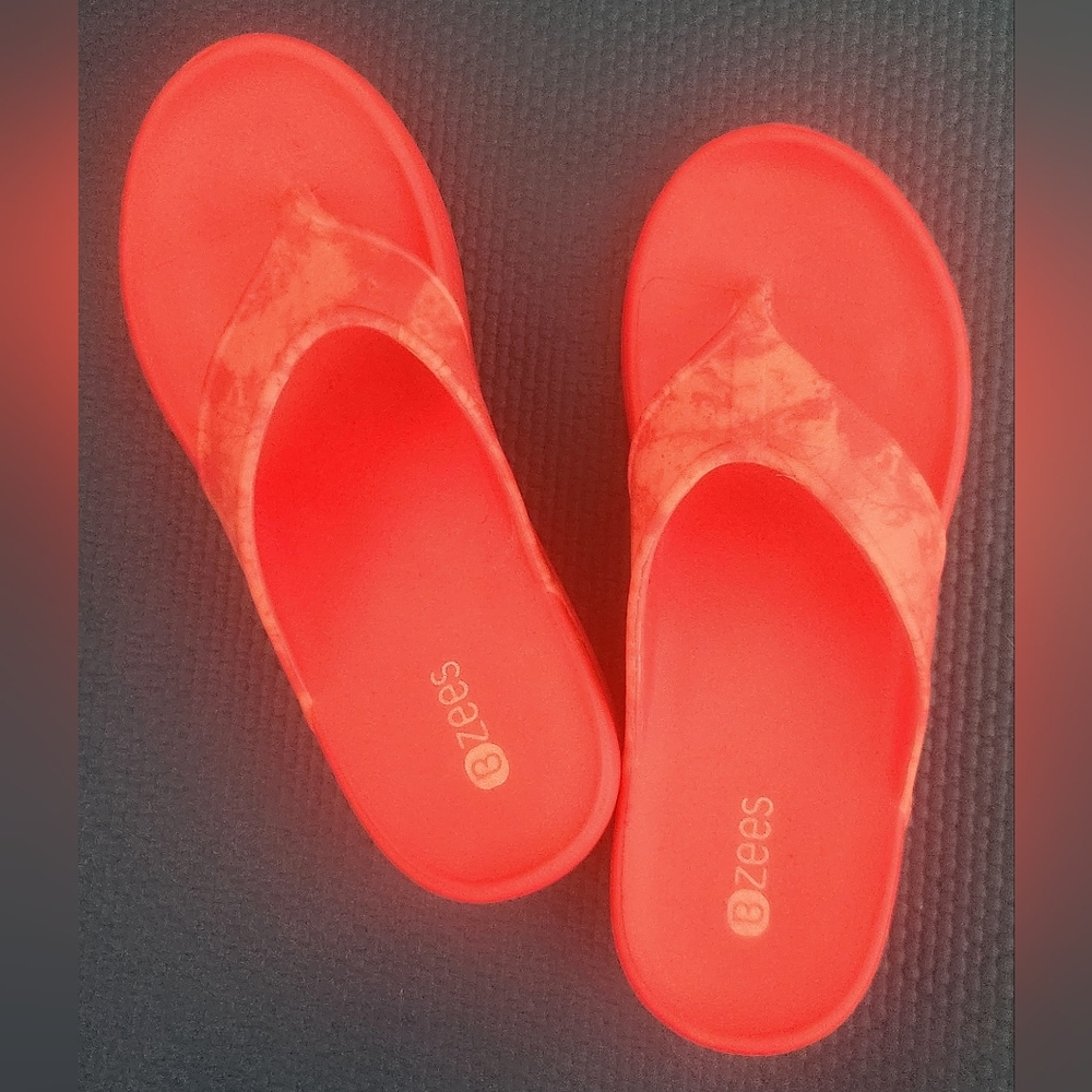 Bzees Flip Flop Thong Rubber Sandal